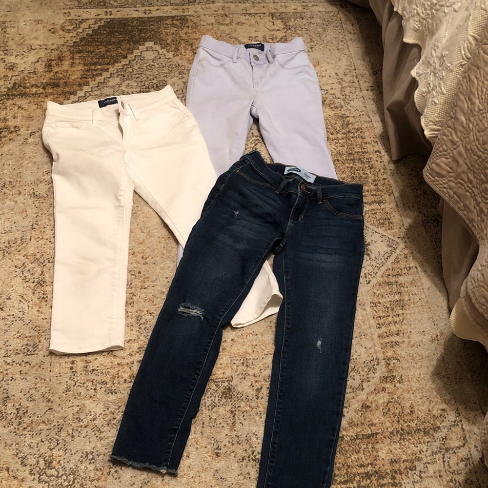 Old Navy Girls Three-Pack Jeans — White, Light Blue, Dark Wash